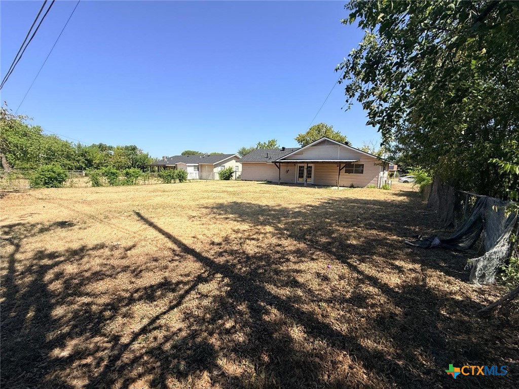 main property photo 11