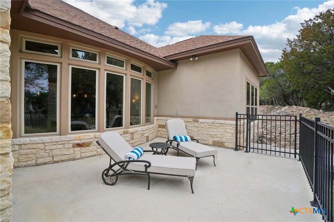 property viewer photo 23