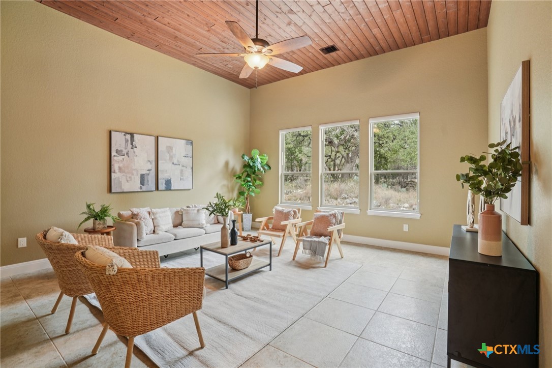 property viewer photo 4