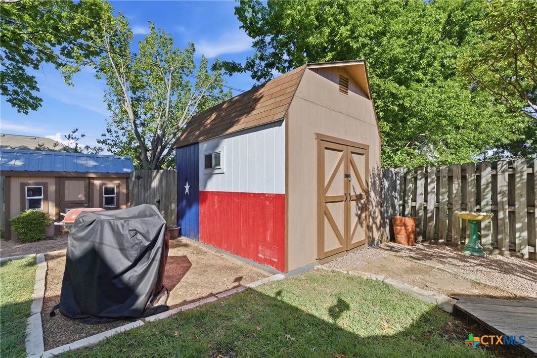 main property photo 26