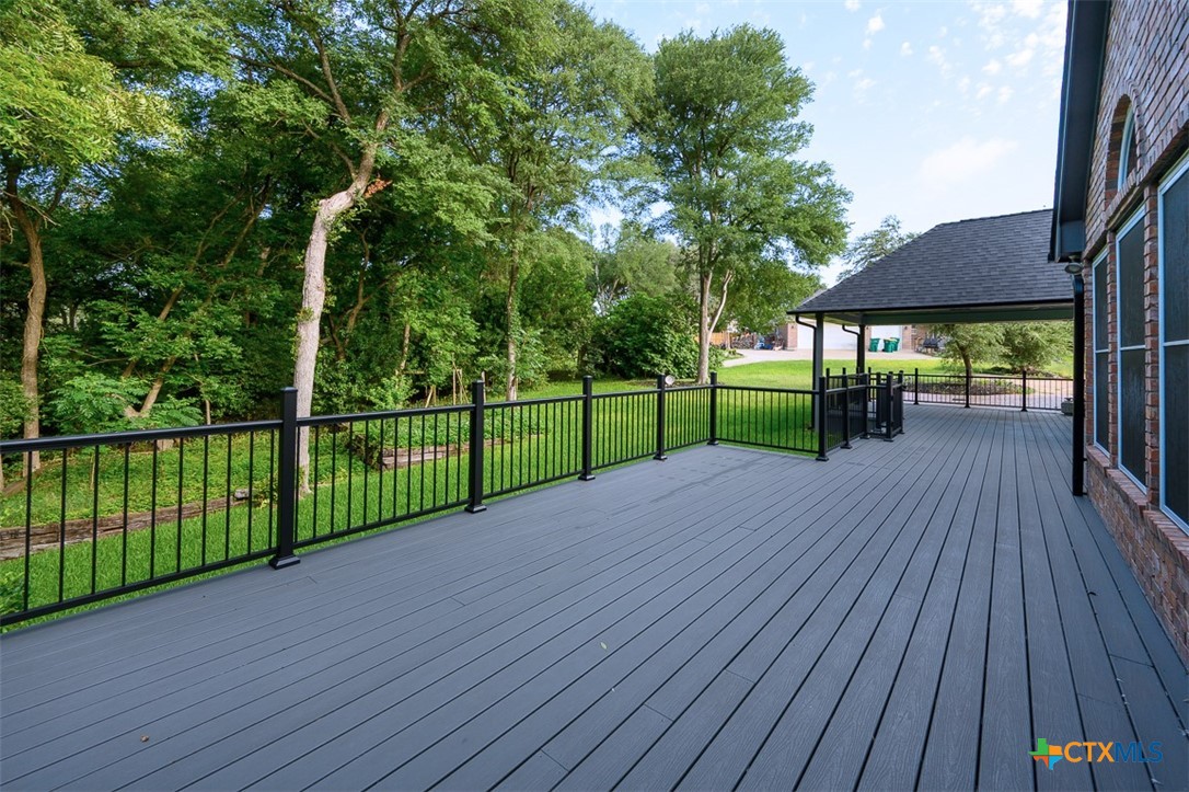 main property photo 22