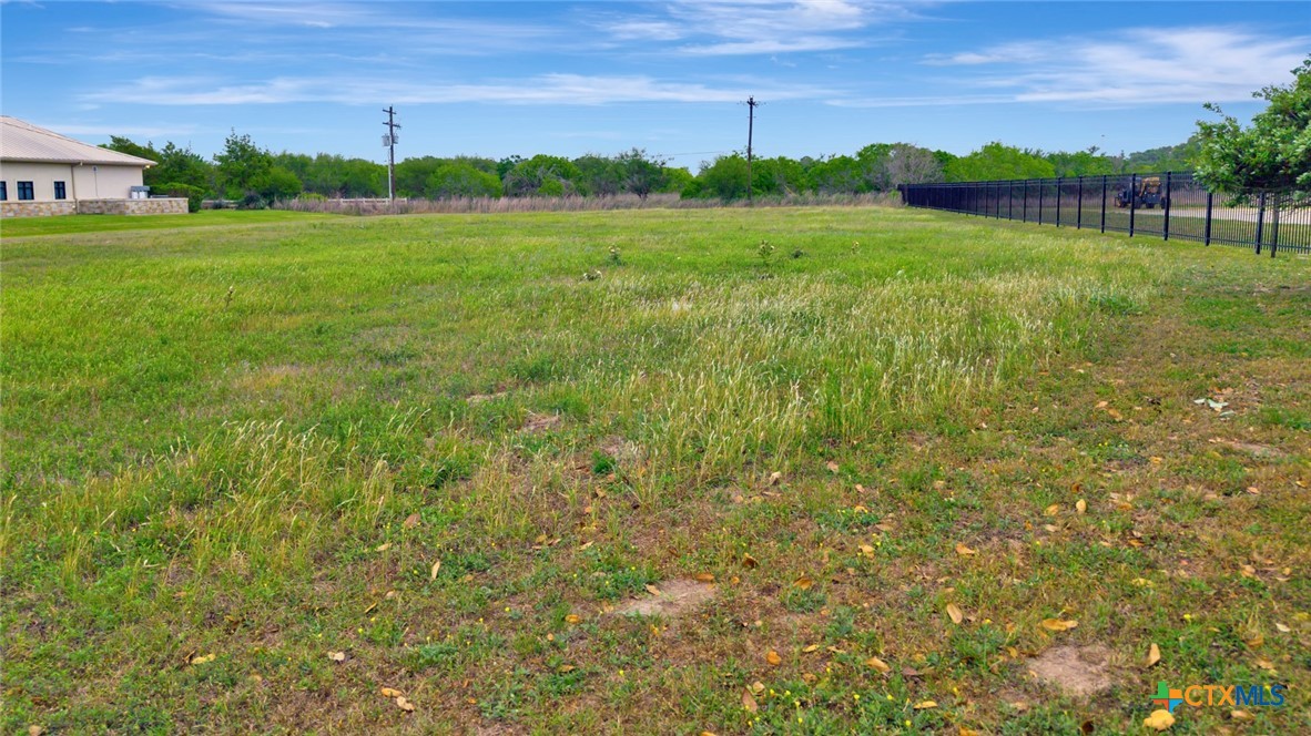 main property photo 17