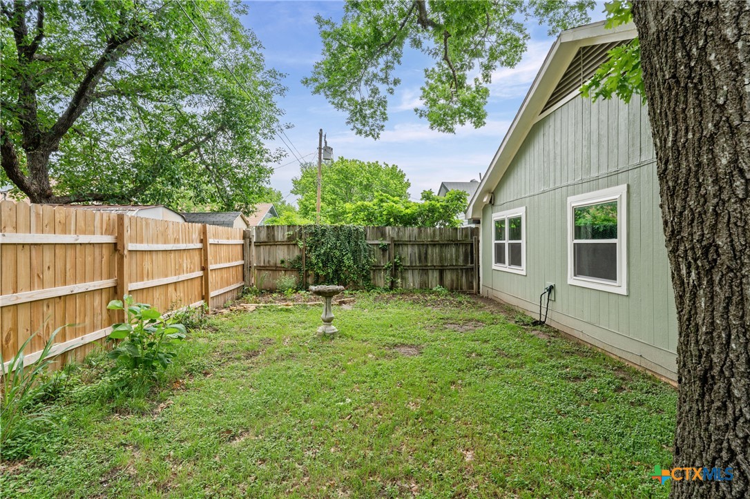main property photo 26