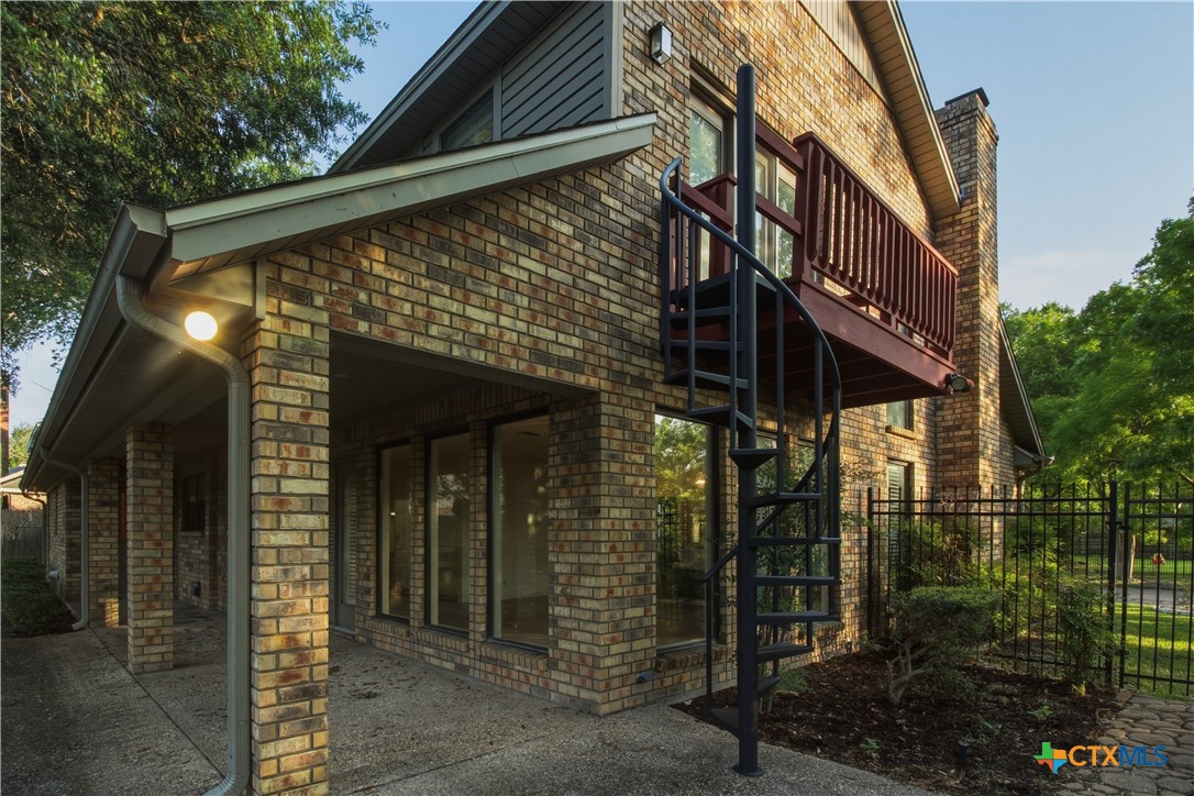 main property photo 27