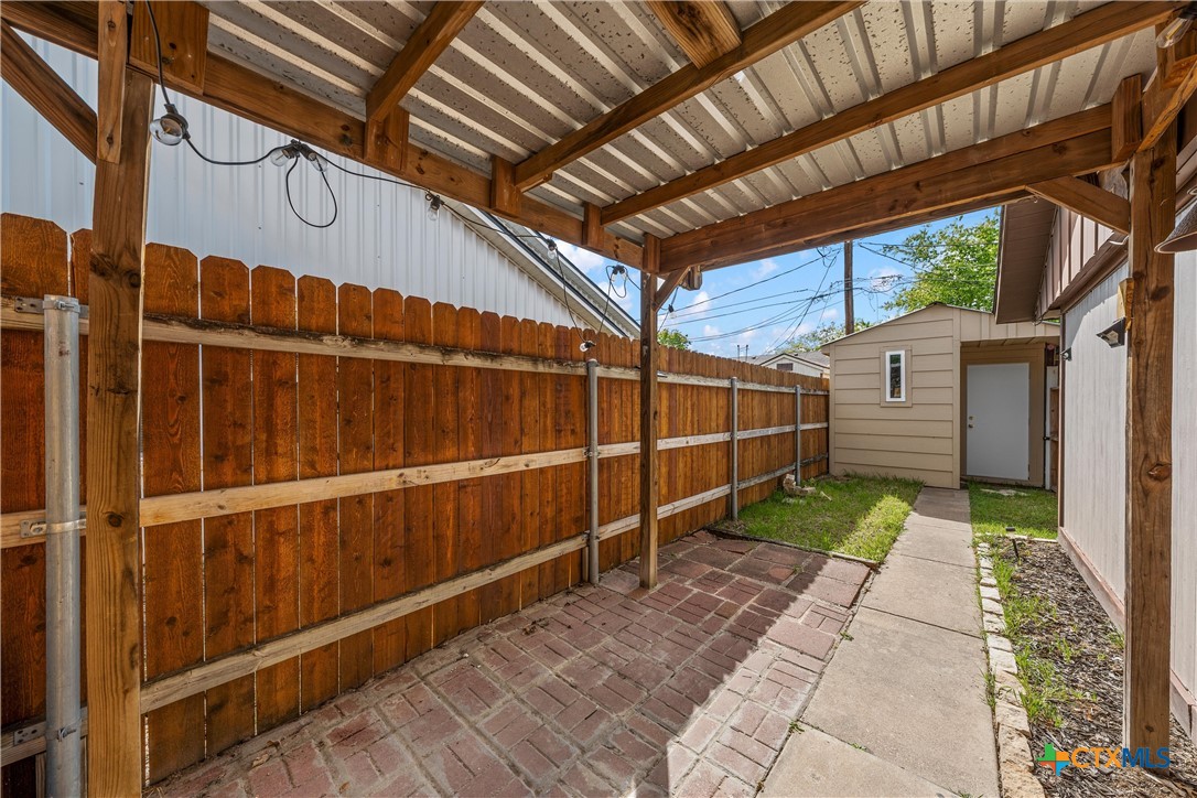 main property photo 23