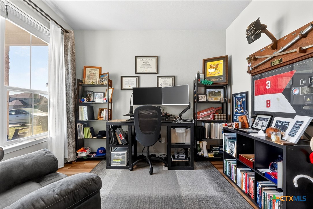main property photo 4