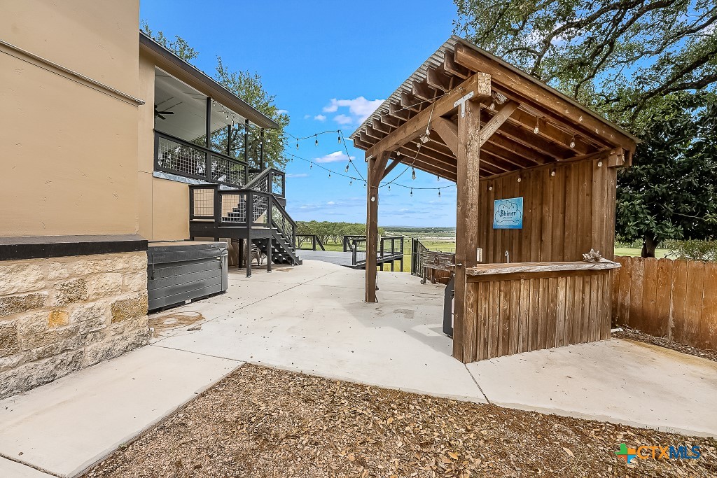 main property photo 37