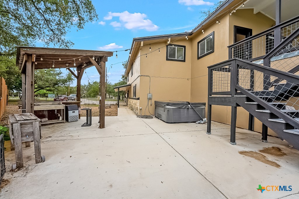 main property photo 38