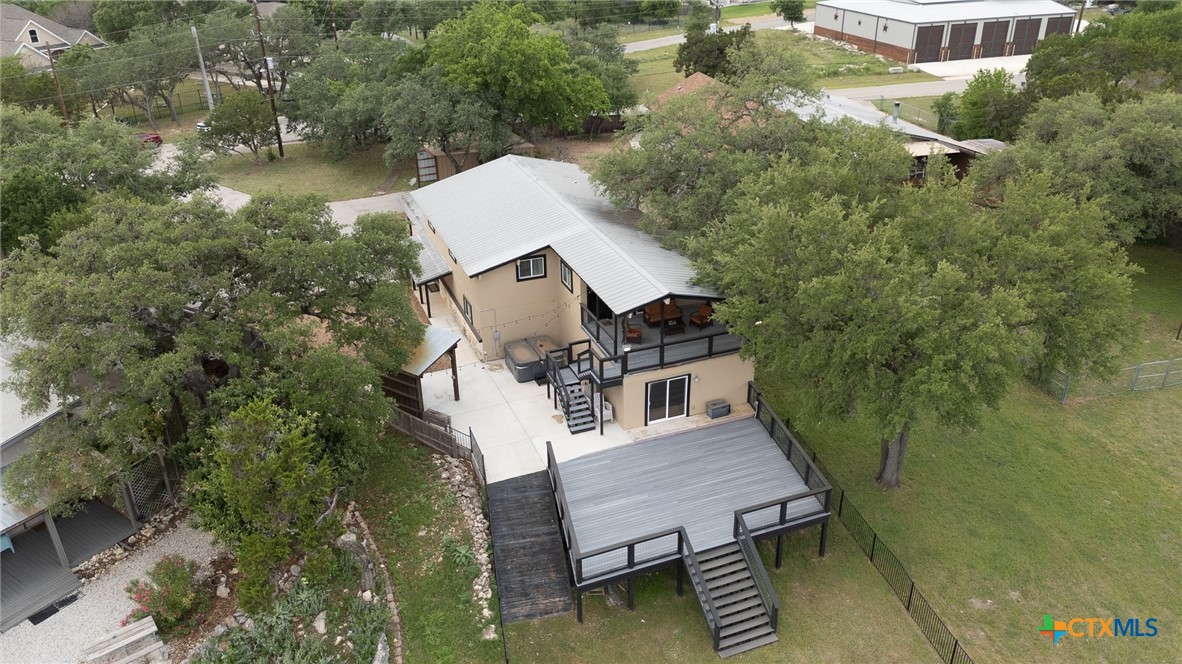 main property photo 40