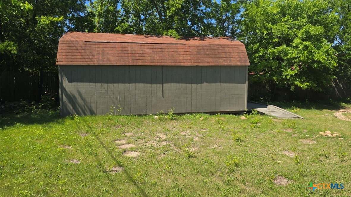 main property photo 43