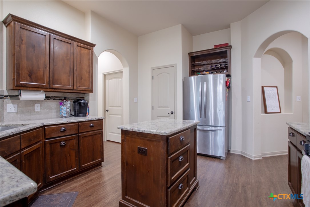 main property photo 8