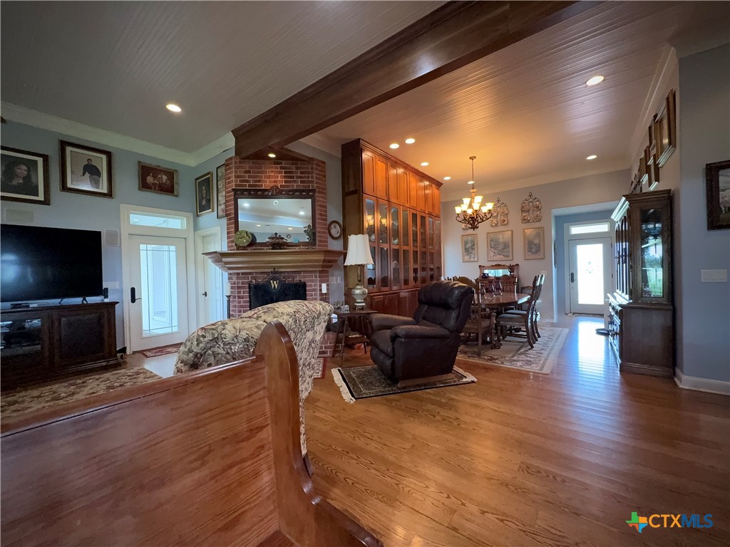 main property photo 9