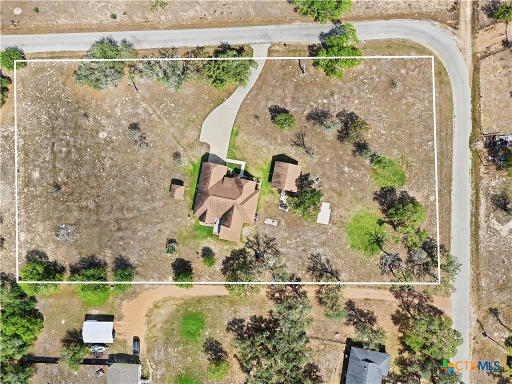 main property photo 40
