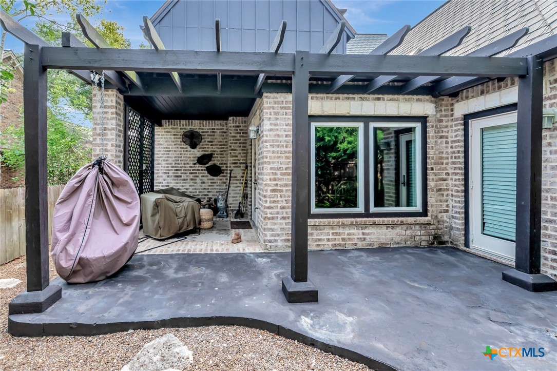 main property photo 35