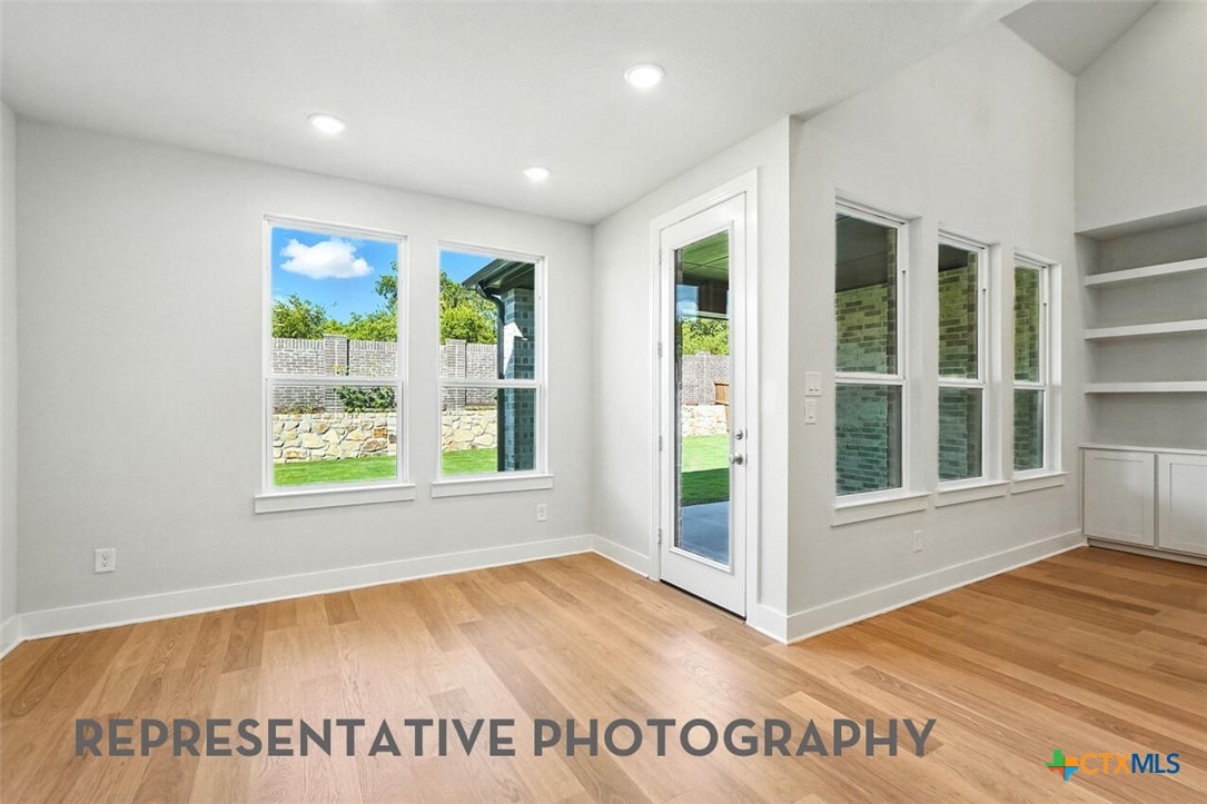 main property photo 15