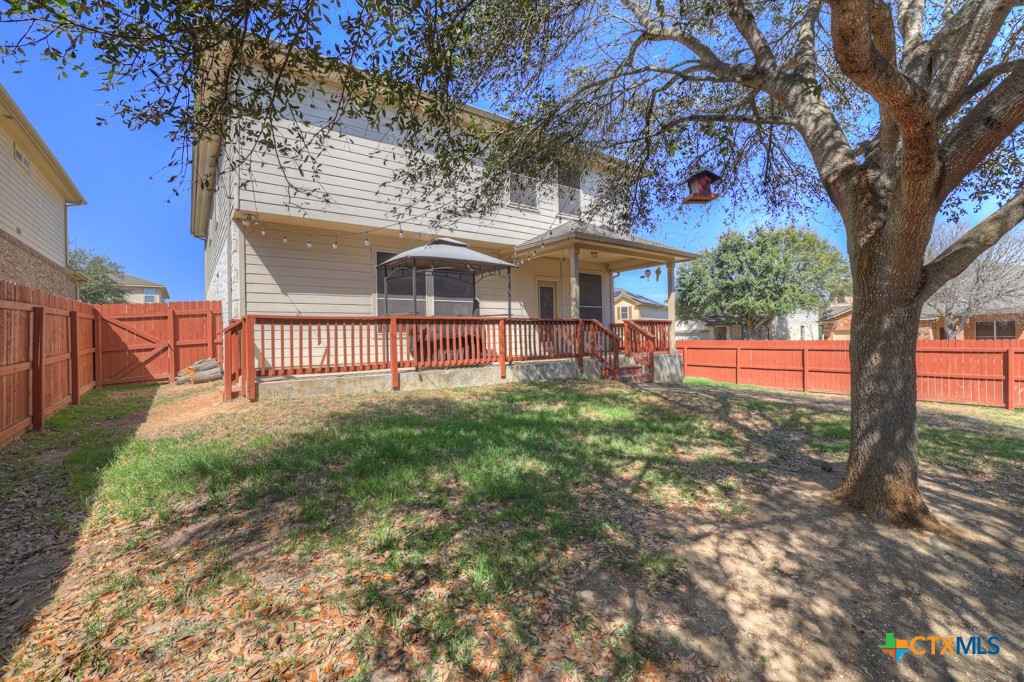 main property photo 40