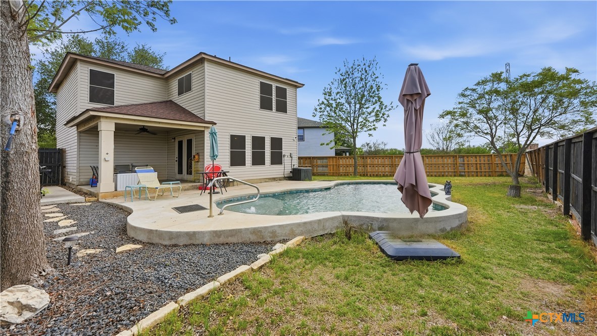 main property photo 7