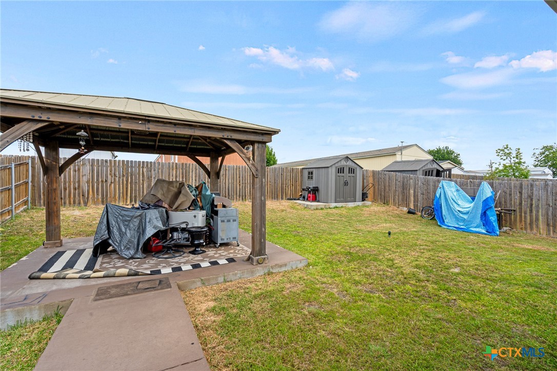 main property photo 20