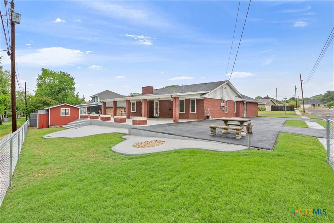 main property photo 41