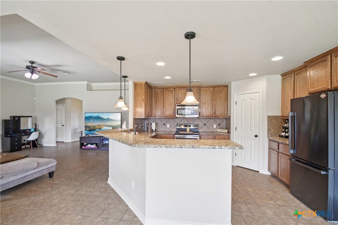 main property photo 8