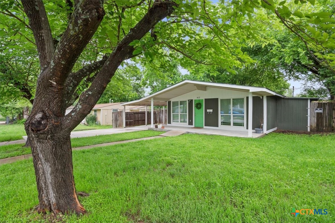main property photo 10