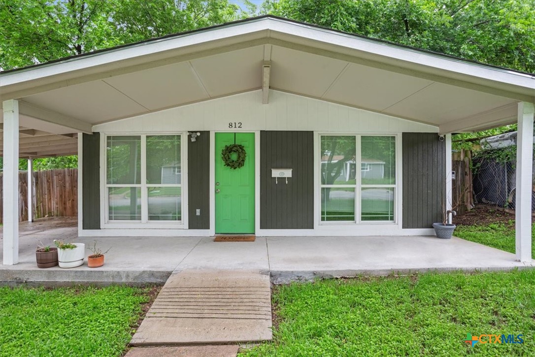 main property photo 11