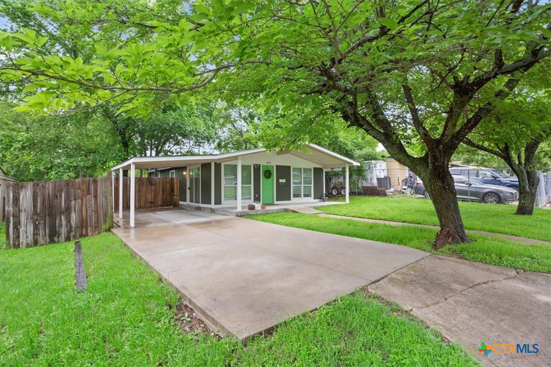 main property photo 8