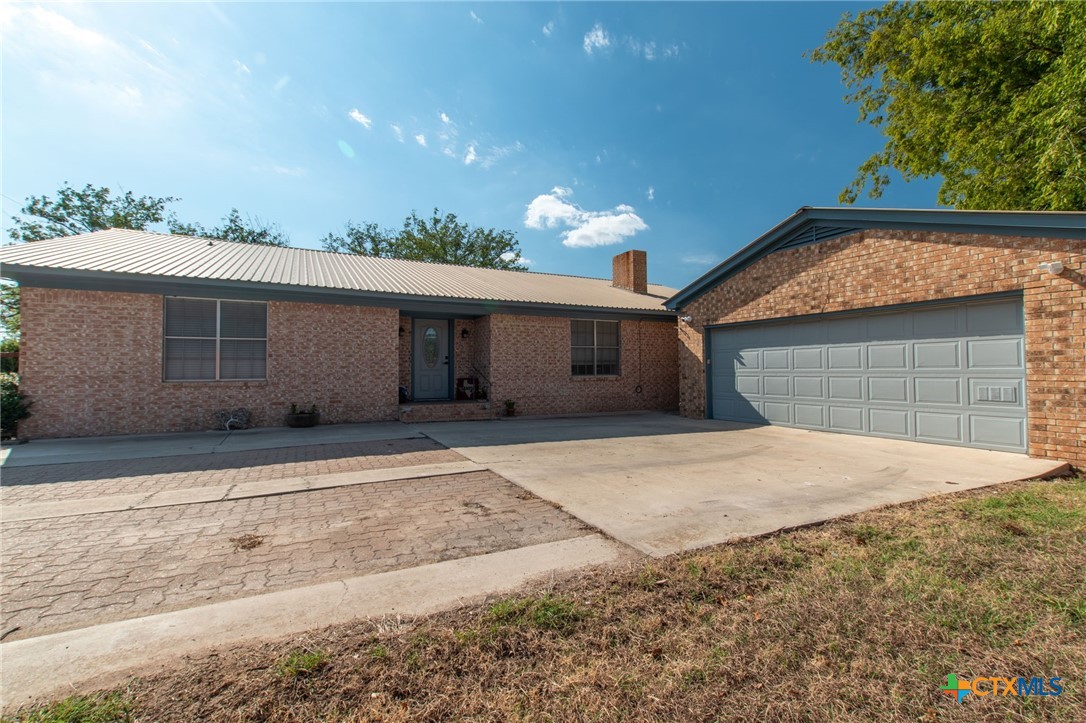 main property photo 10