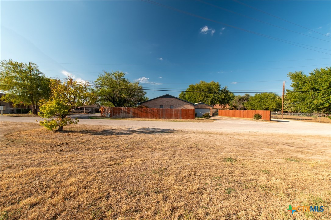 main property photo 8