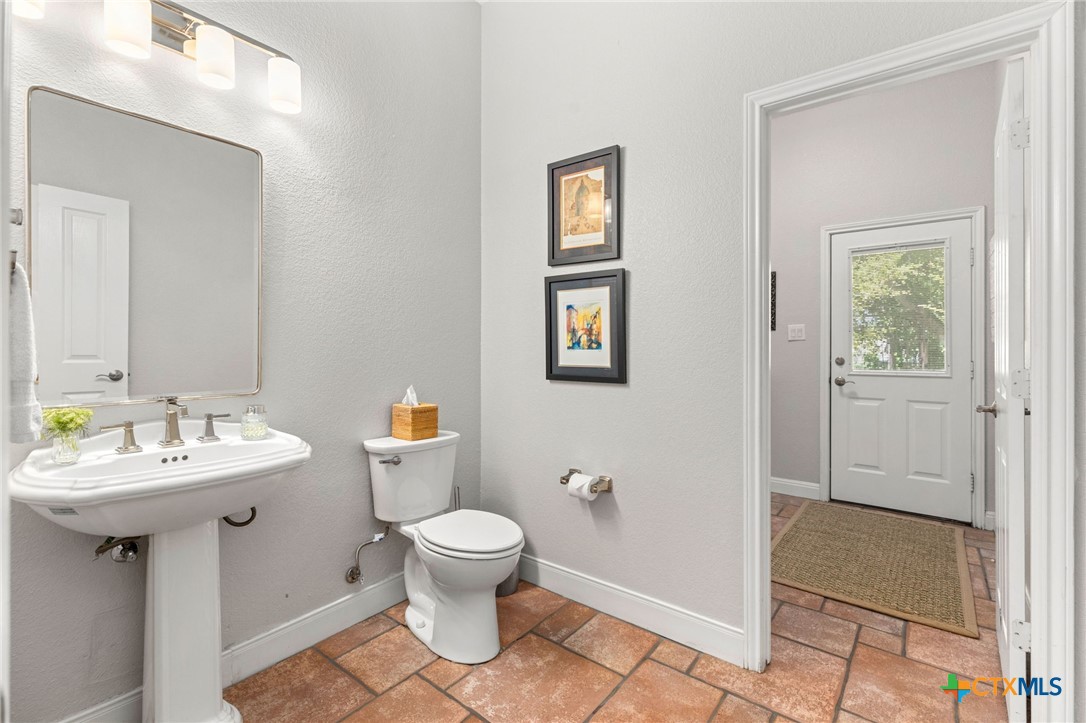 main property photo 18