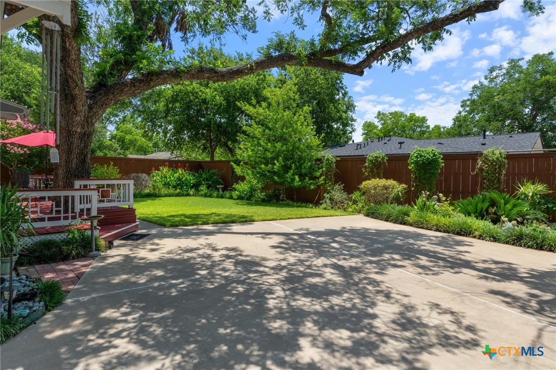 main property photo 41