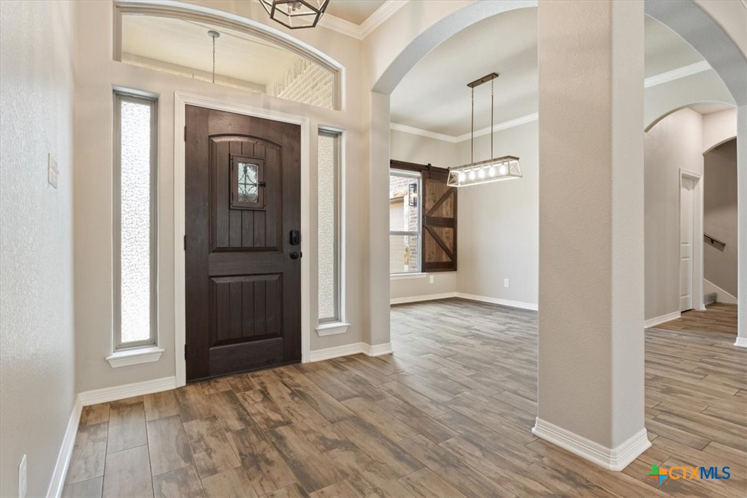 main property photo 10