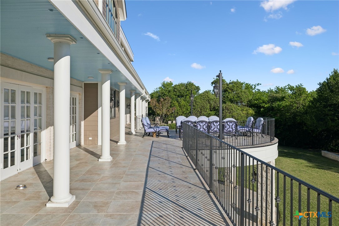 main property photo 18