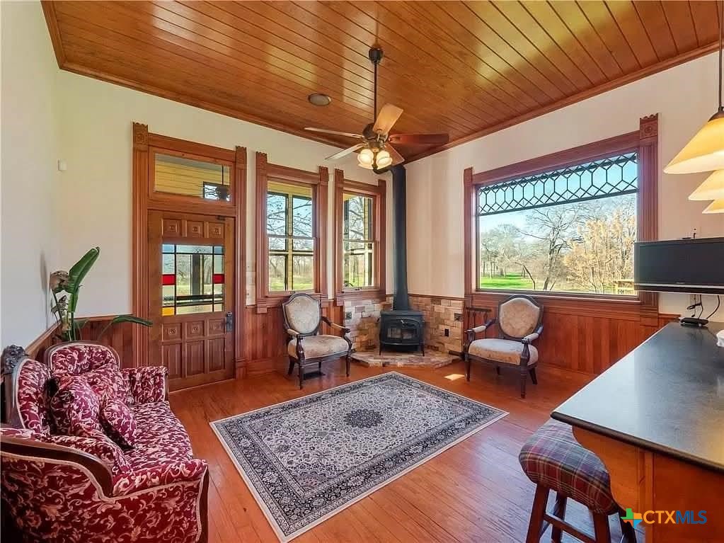 main property photo 12