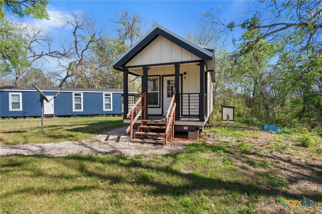 main property photo 28