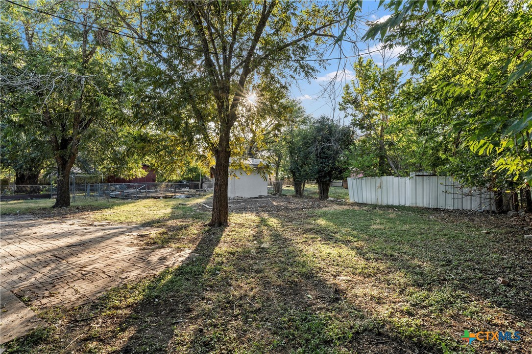 main property photo 19