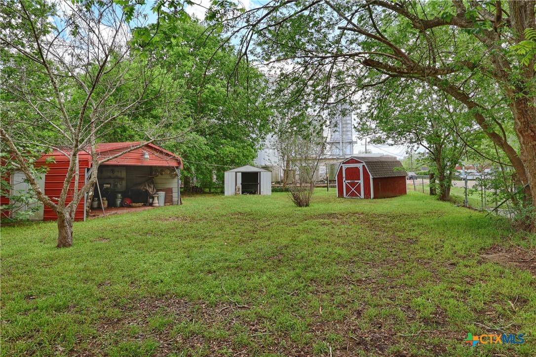main property photo 16