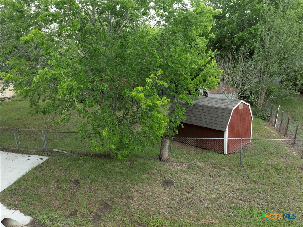 main property photo 17