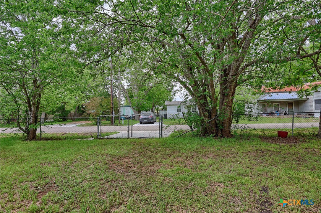 main property photo 19