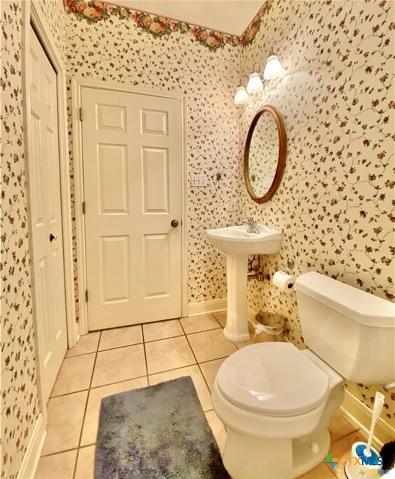 main property photo 34
