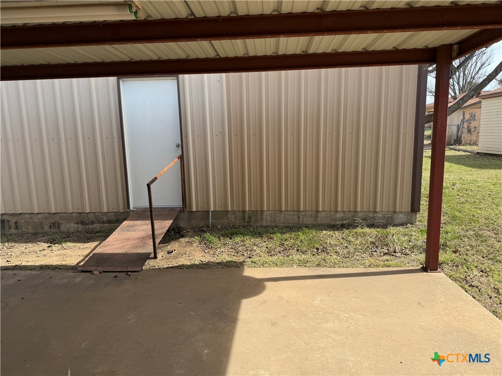main property photo 30
