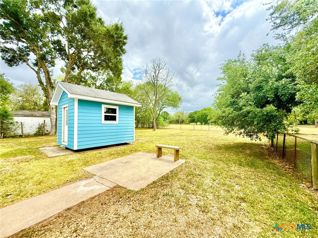 main property photo 30
