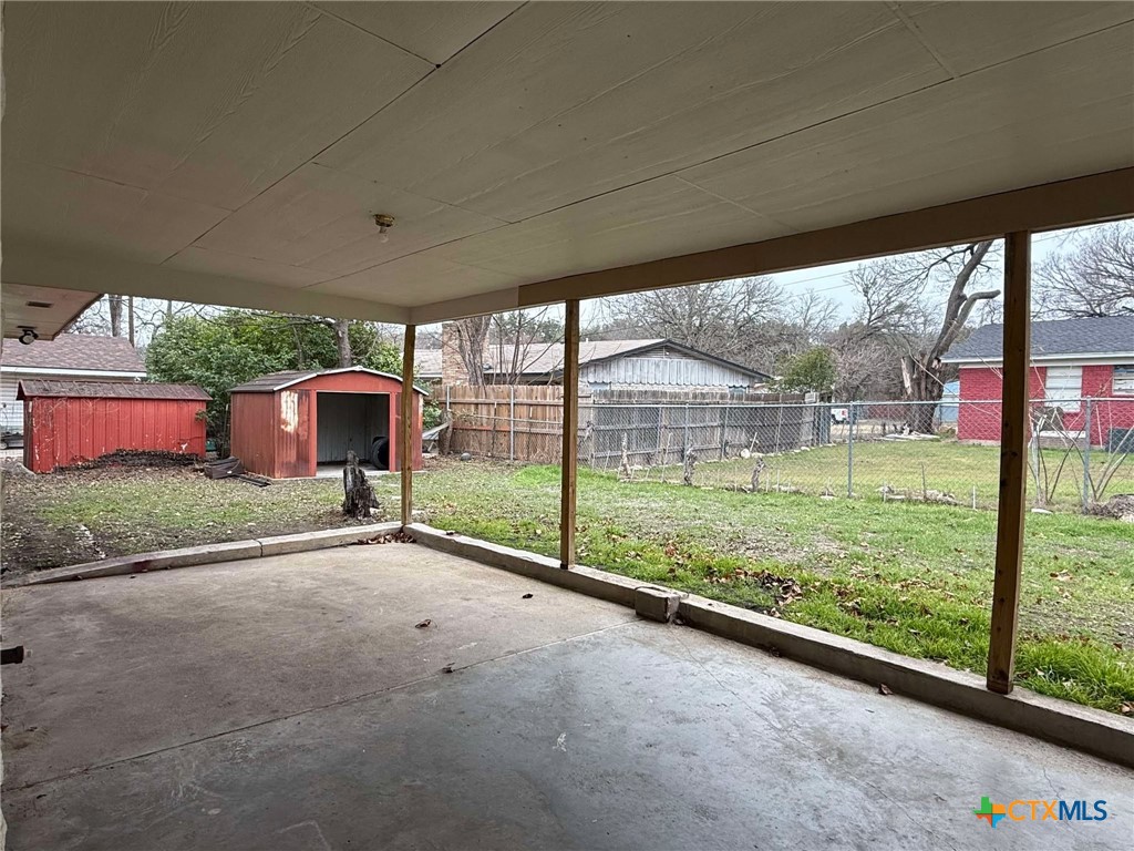 main property photo 28