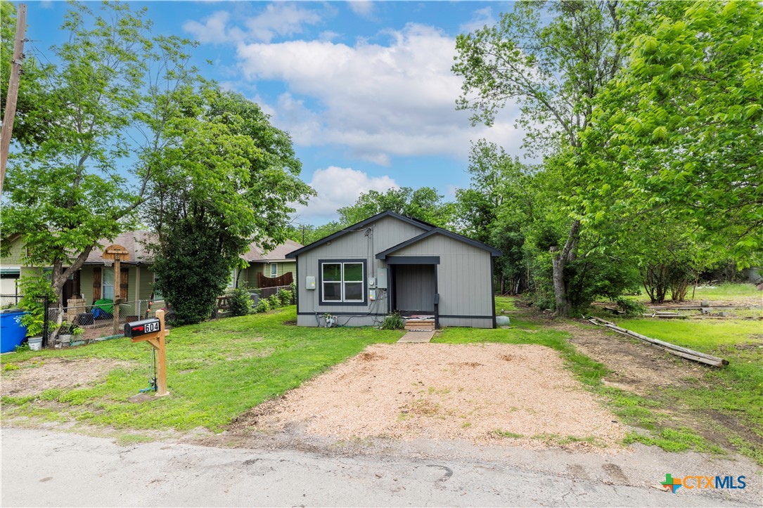 main property photo 18