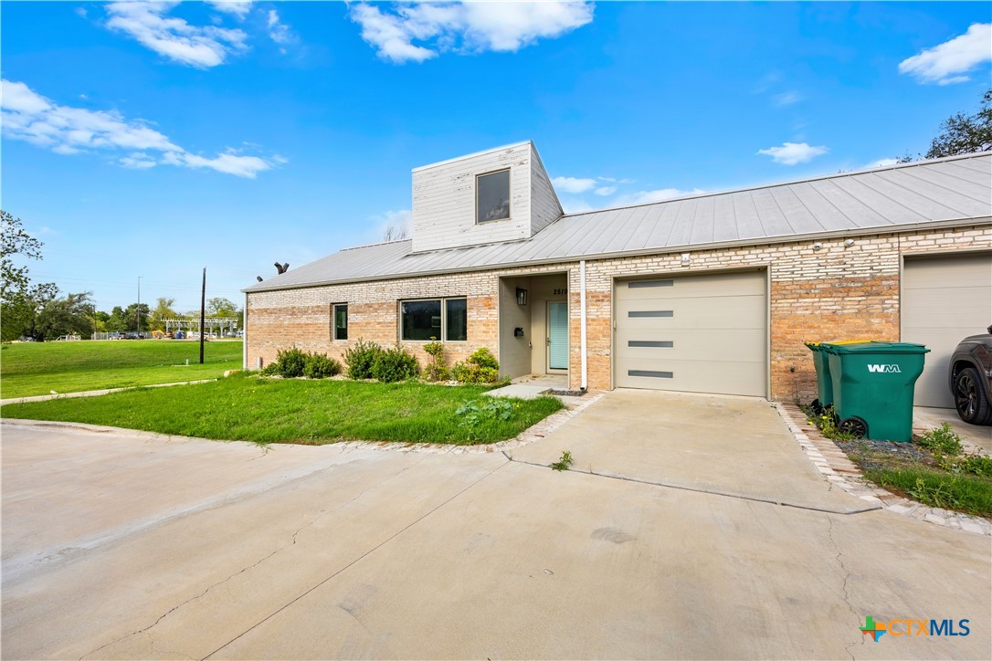 main property photo 20