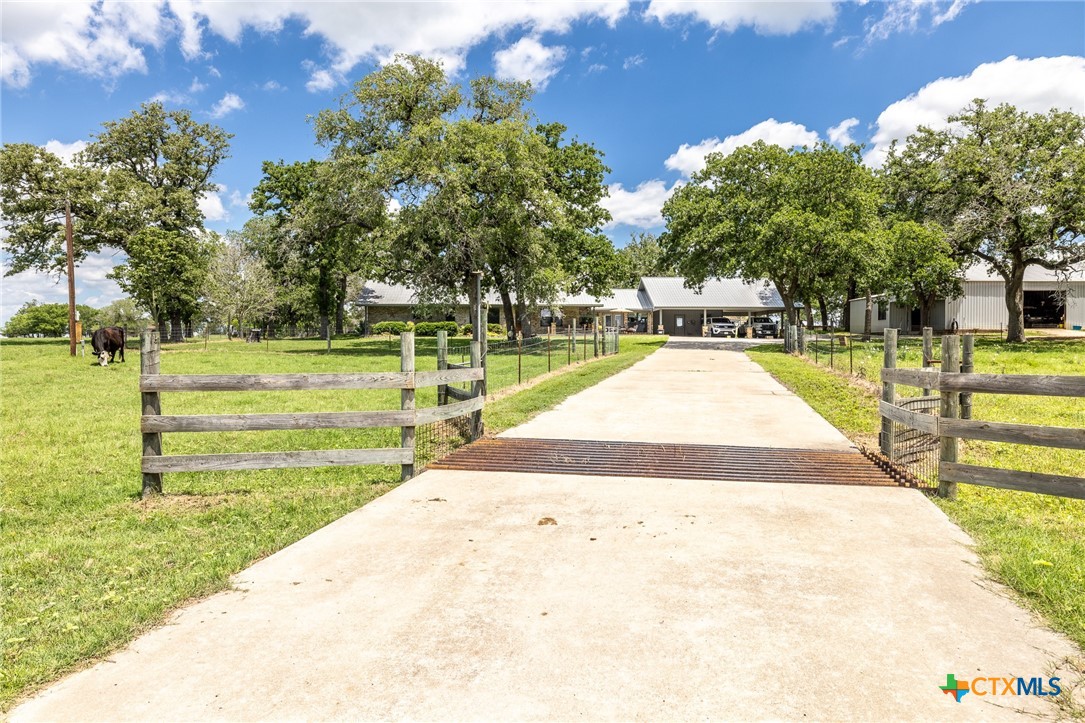 main property photo 28