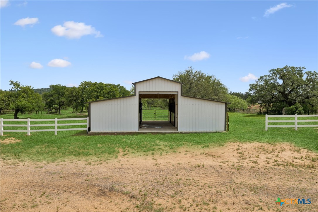 main property photo 31