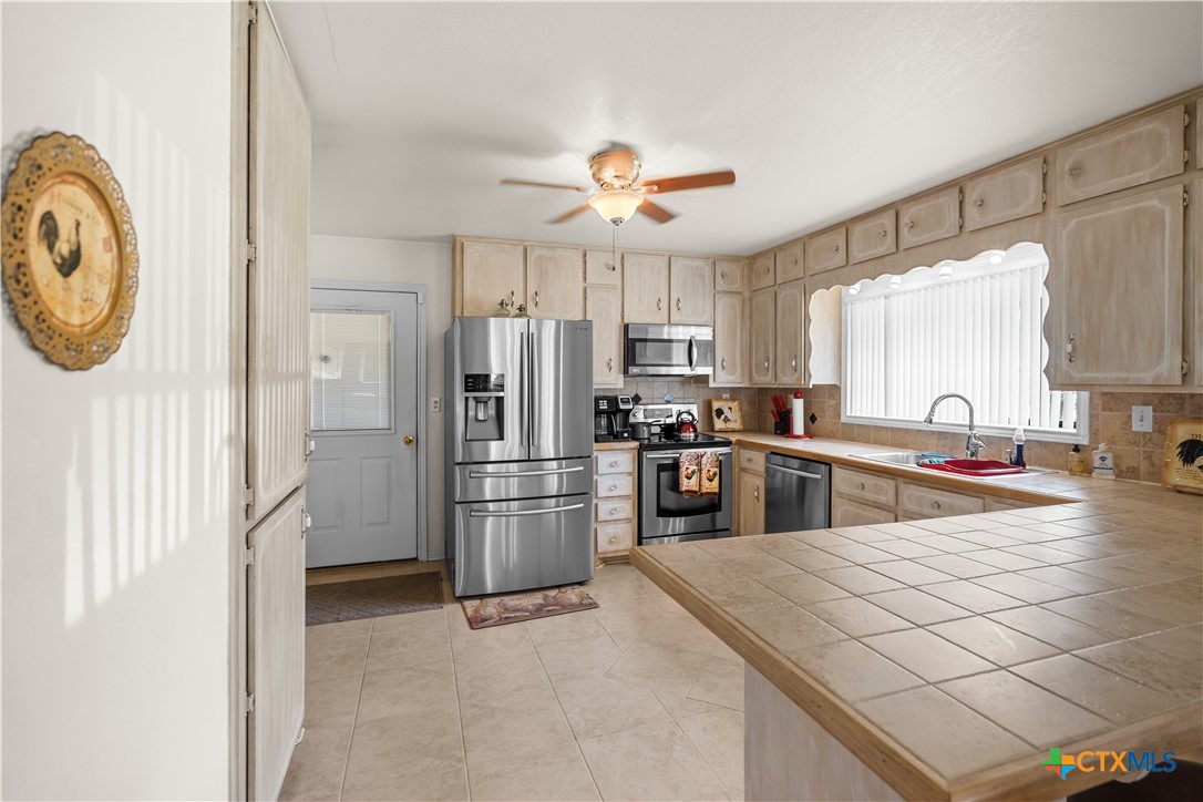 main property photo 27