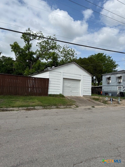 main property photo 11