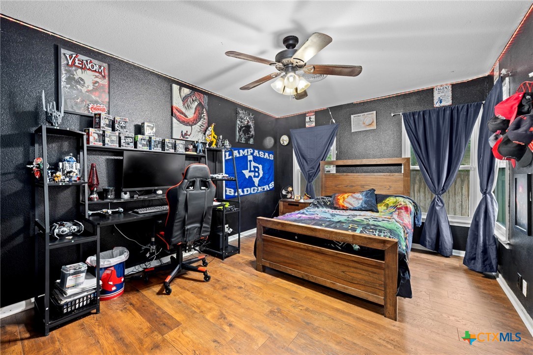 main property photo 13